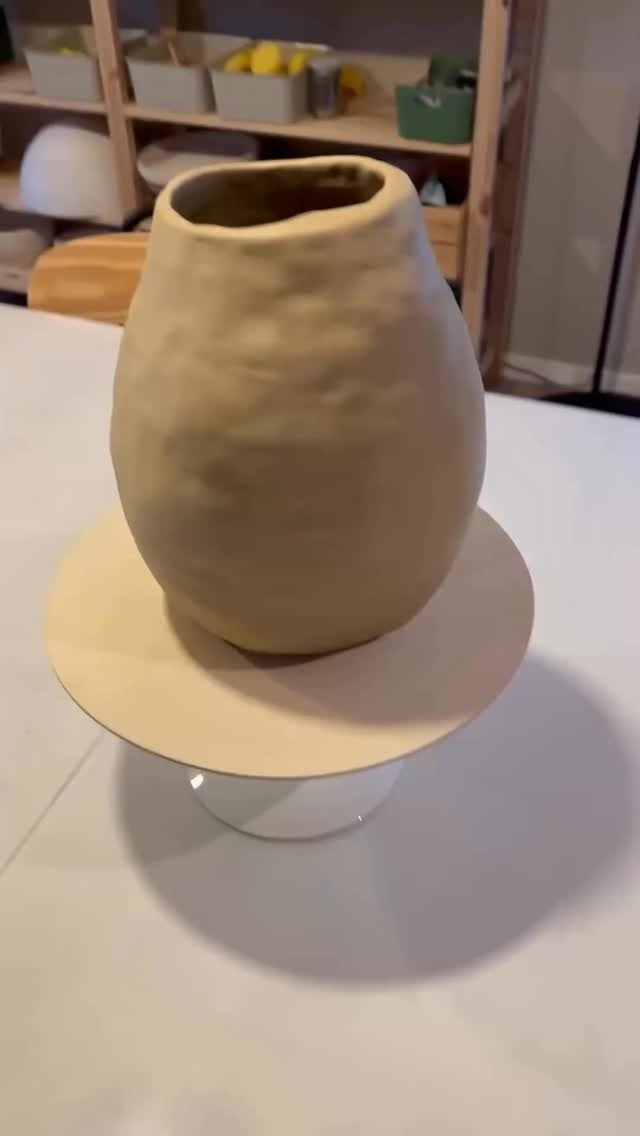 Instagram post from seikreativ.keramik. This post is in position 24.